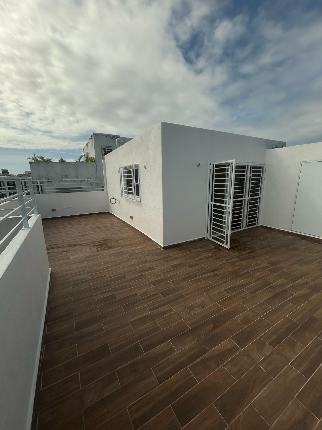 3 bedroom penthouse for rent in Altos de la Colombia, close to the Republic of Colombia