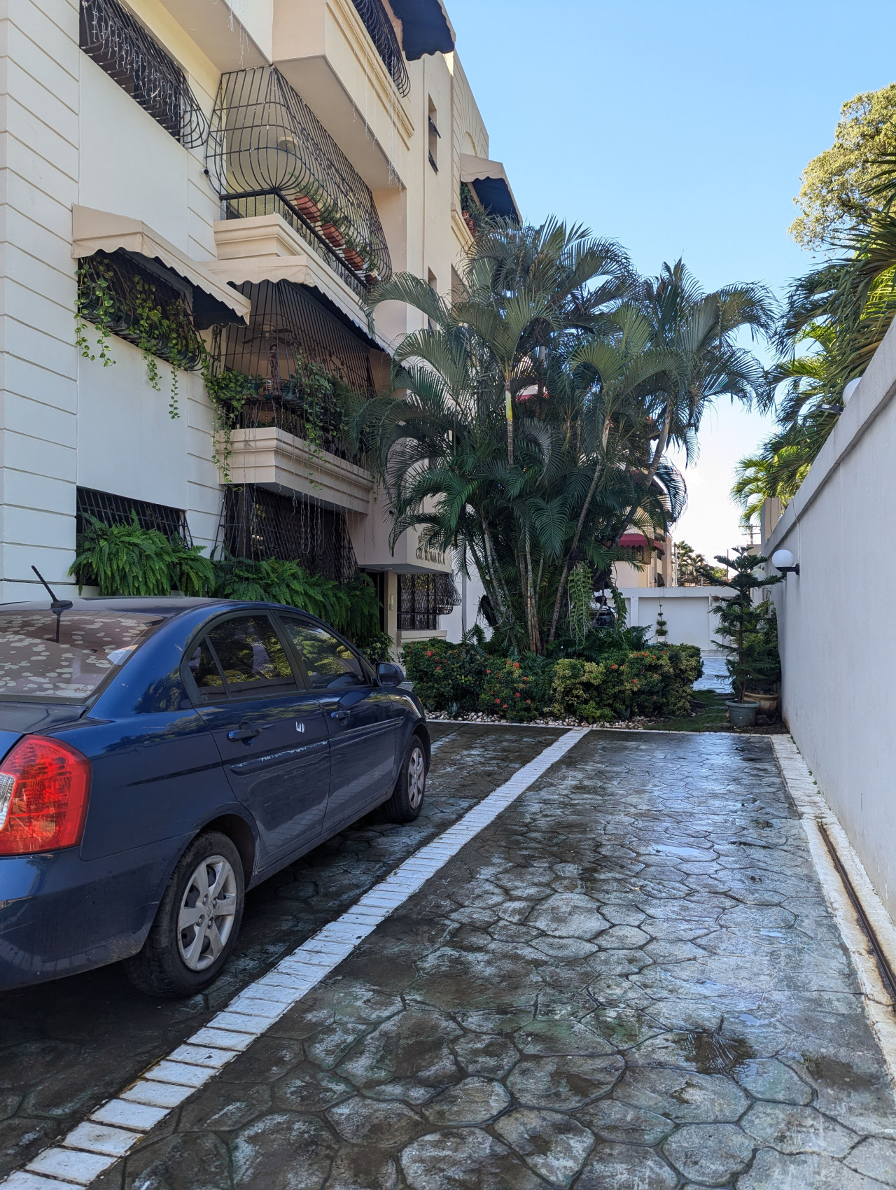 For sale: Spacious classic apartment, excellently located in Bella Vista Norte