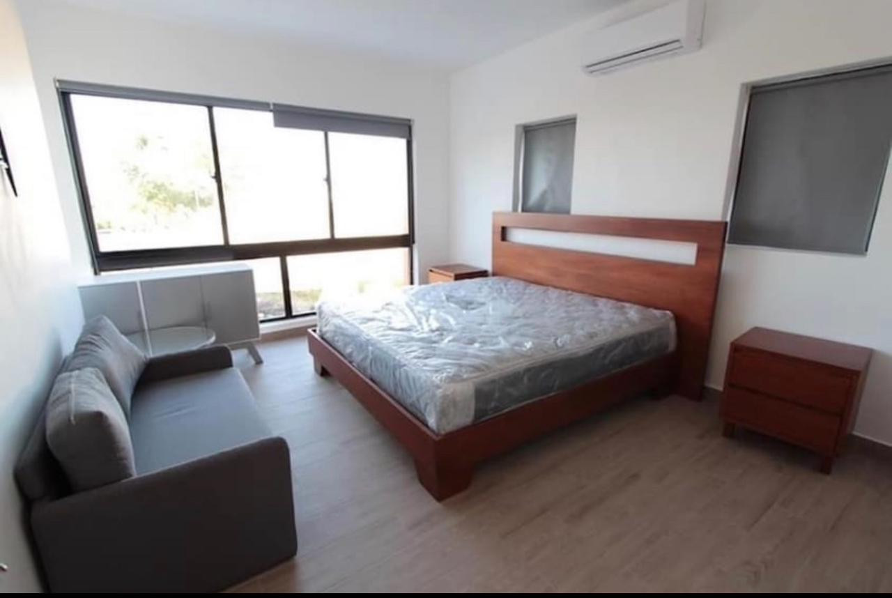 Beautiful villa for sale steps from the beach