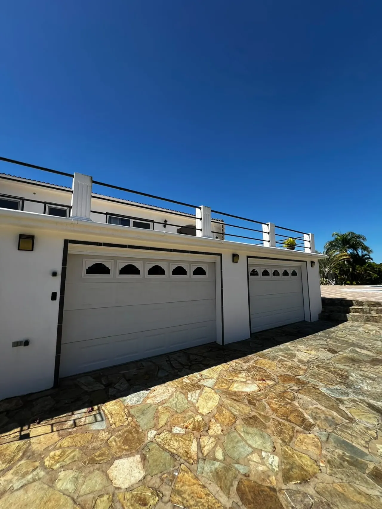 HERMOSA Y ESPACIOSA VILLA CON VISTA AL OCÉANO