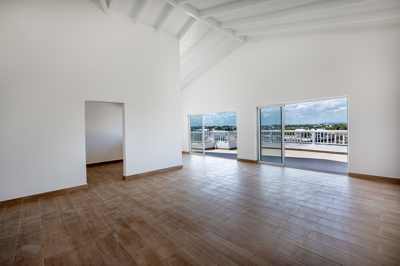 For sale beautiful penthouse in white sands