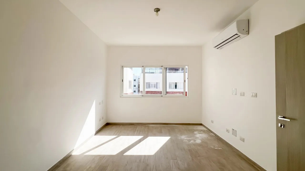 Apartamento en venta ubicado en el centro de Bávaro, a pocos pasos de la playa, en Punta Cana, República Dominicana.