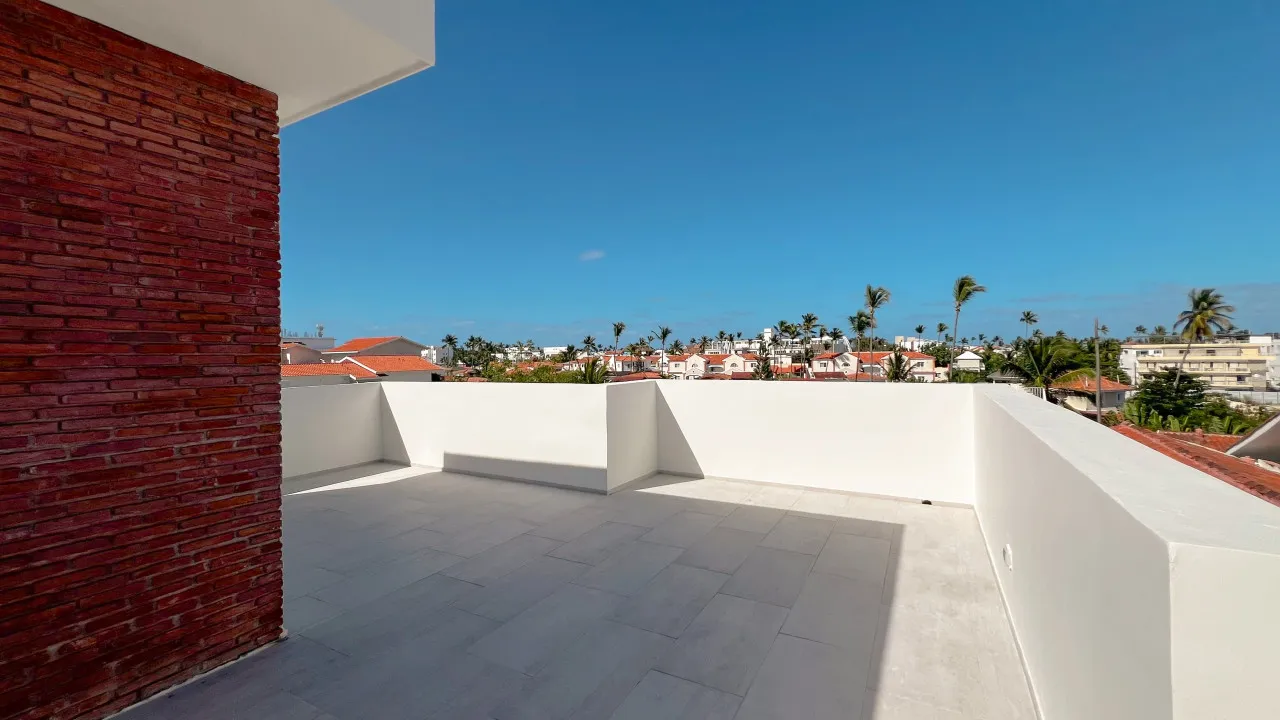 Apartamento en venta ubicado en el centro de Bávaro, a pocos pasos de la playa, en Punta Cana, República Dominicana.
