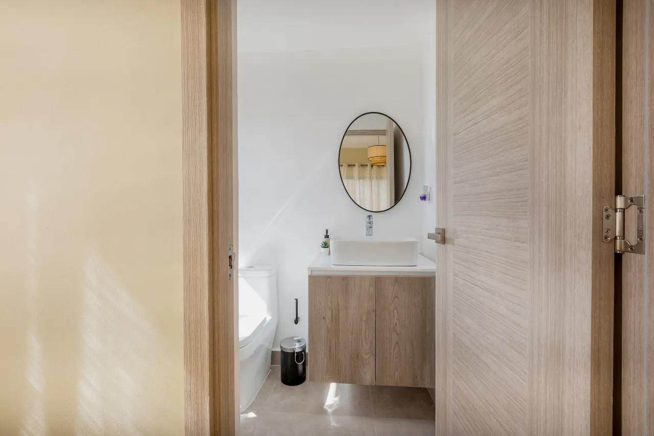 Hermoso apartamento en venta con acceso a la playa, en Punta Cana, República Dominicana