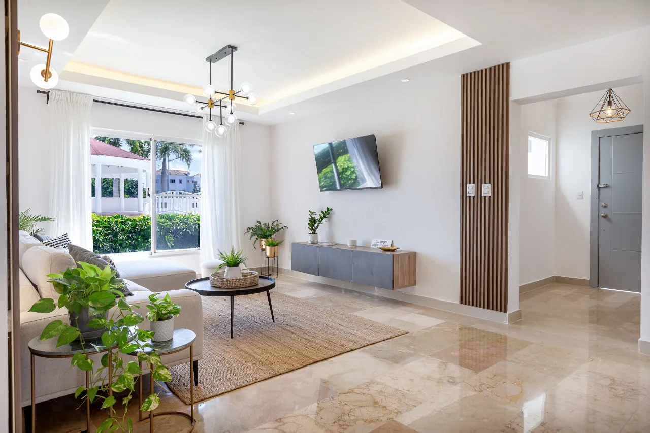 Live just steps from the beach in Bávaro! For Sale: Modern apartments with pool view at White Sands