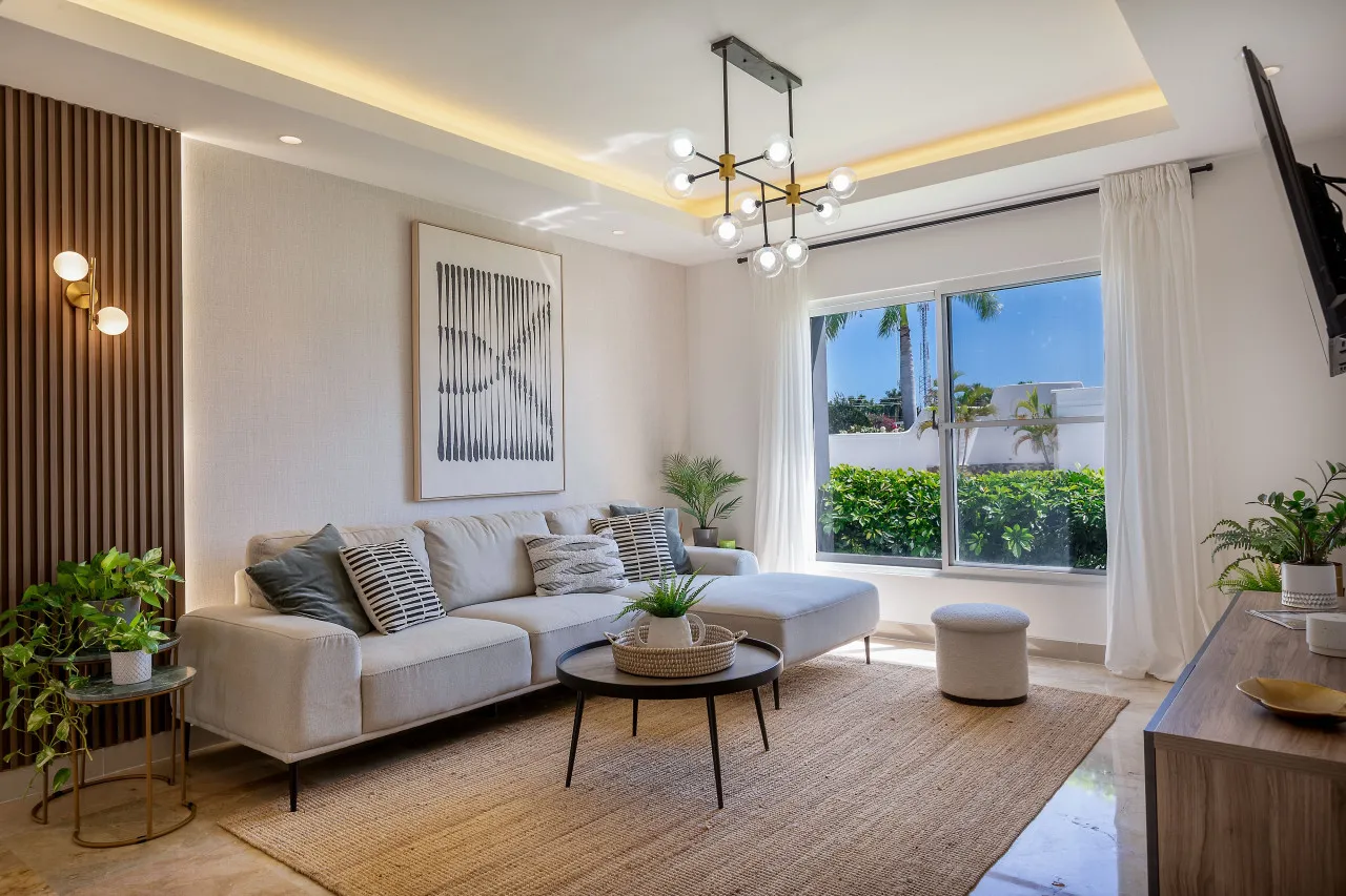 Live just steps from the beach in Bávaro! For Sale: Modern apartments with pool view at White Sands