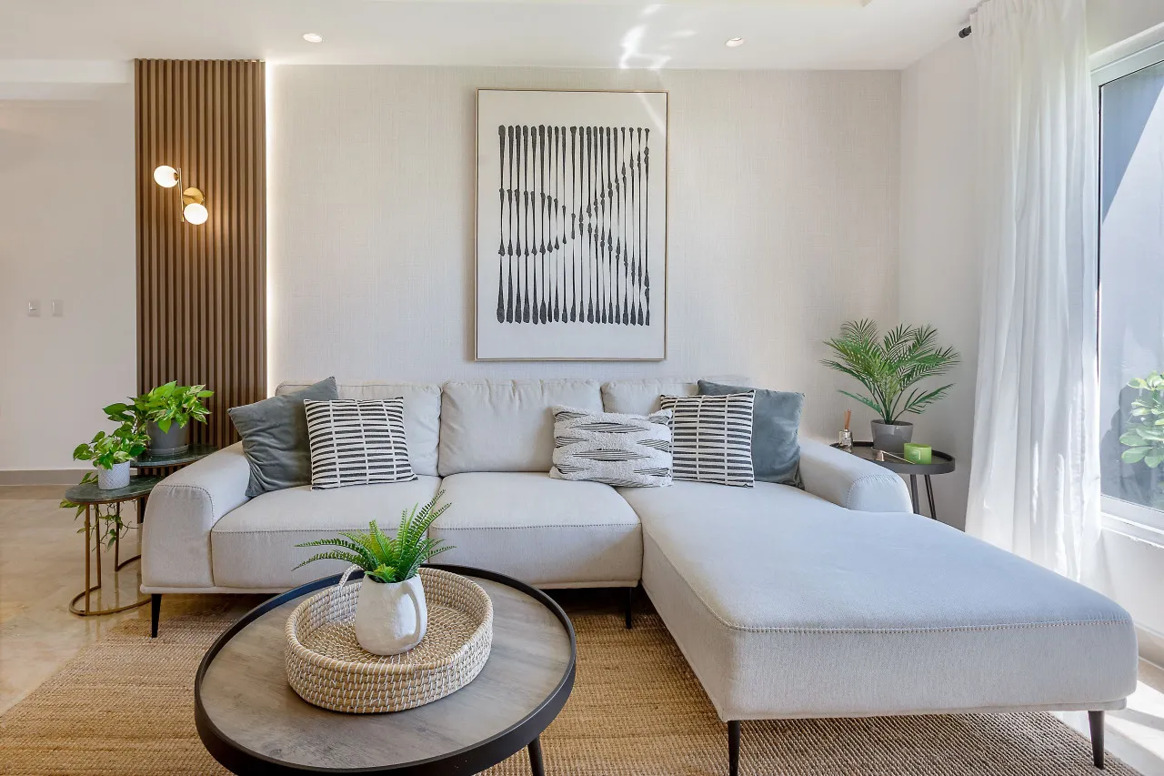 Live just steps from the beach in Bávaro! For Sale: Modern apartments with pool view at White Sands