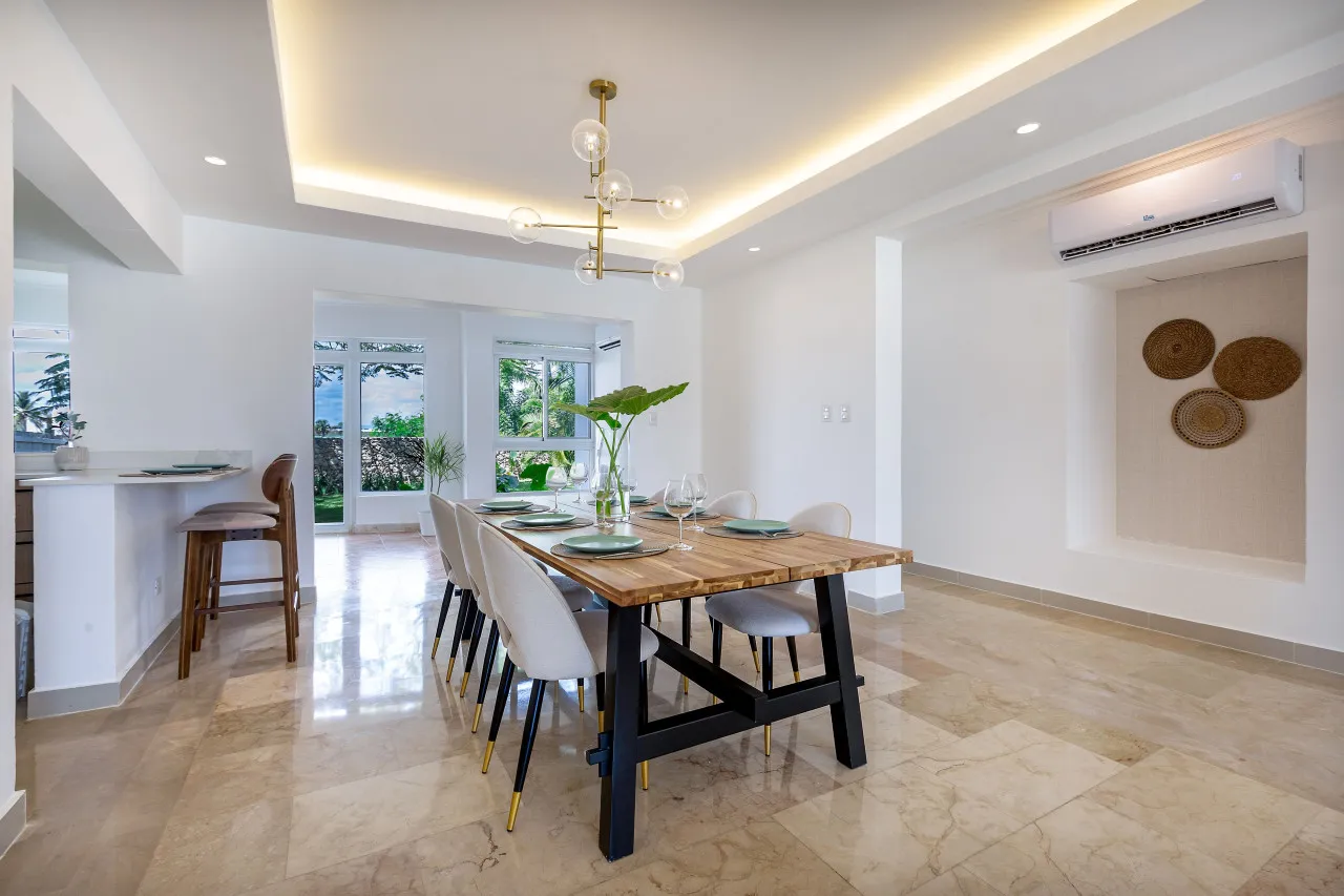 Live just steps from the beach in Bávaro! For Sale: Modern apartments with pool view at White Sands