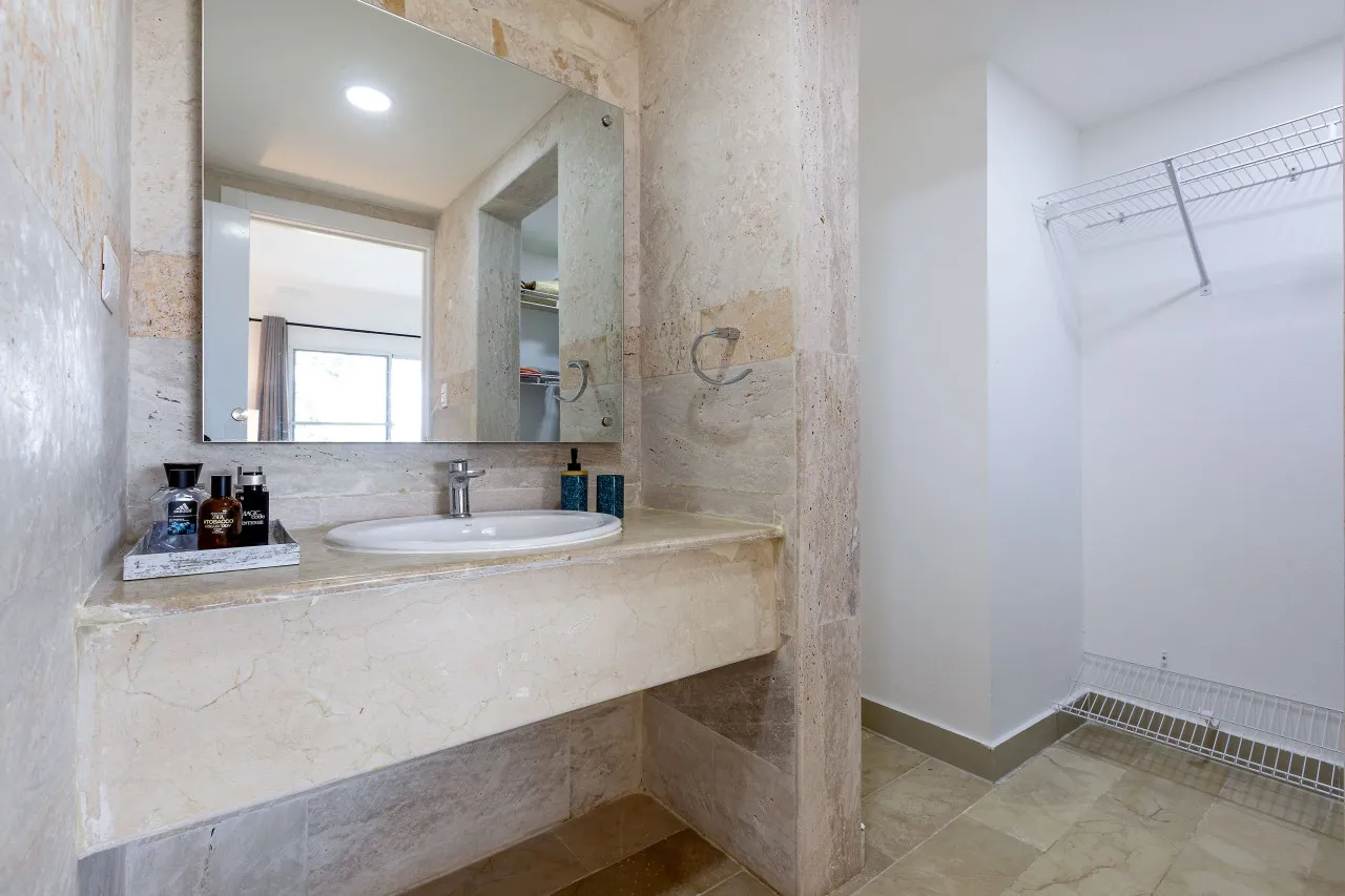 Live just steps from the beach in Bávaro! For Sale: Modern apartments with pool view at White Sands