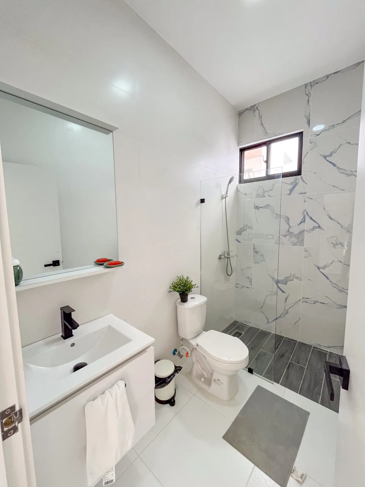 Experimente la satisfacción de ser dueño de su nuevo hogar en Bávaro: Exclusivas villas con piscina privada y amenidades premium desde US$152,250, cerca de las principales playas y atracciones de Punta Cana.