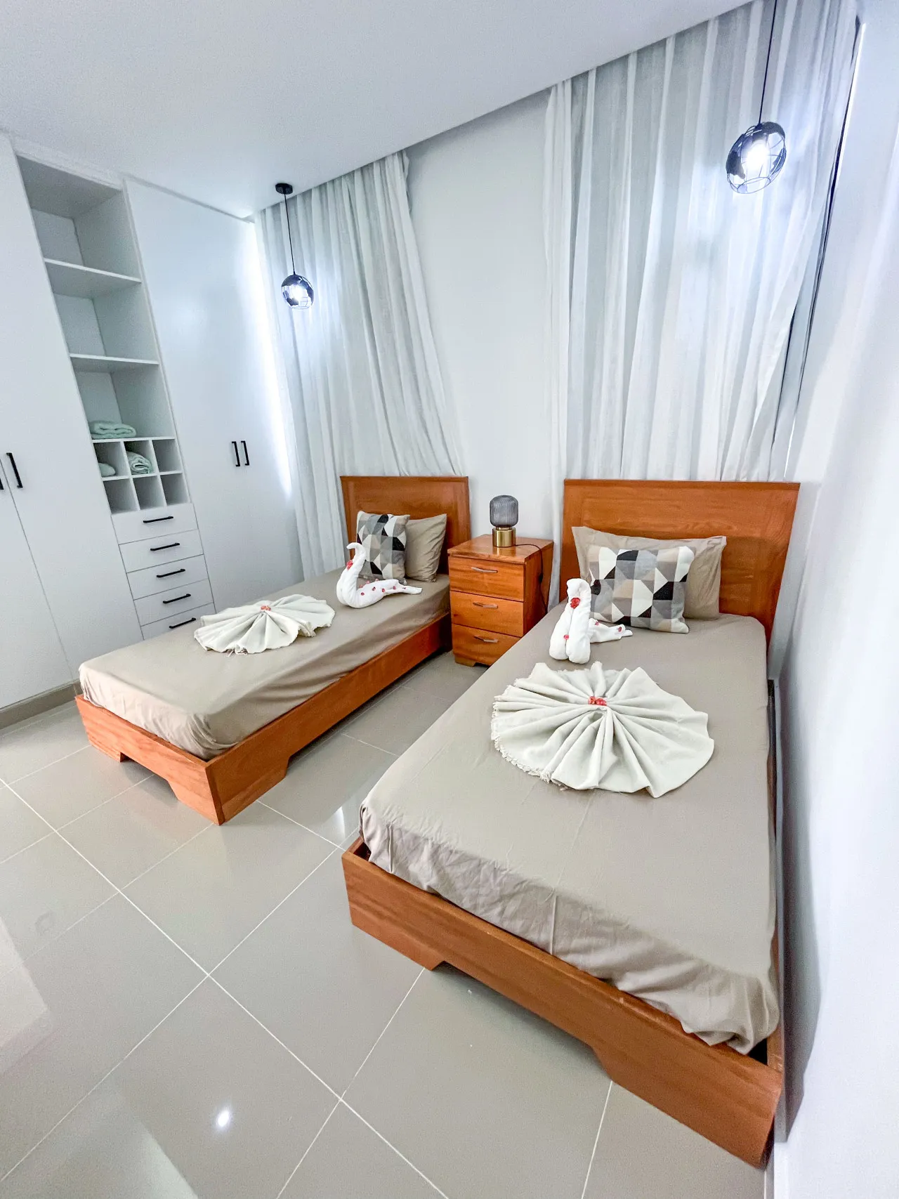 Experimente la satisfacción de ser dueño de su nuevo hogar en Bávaro: Exclusivas villas con piscina privada y amenidades premium desde US$152,250, cerca de las principales playas y atracciones de Punta Cana.
