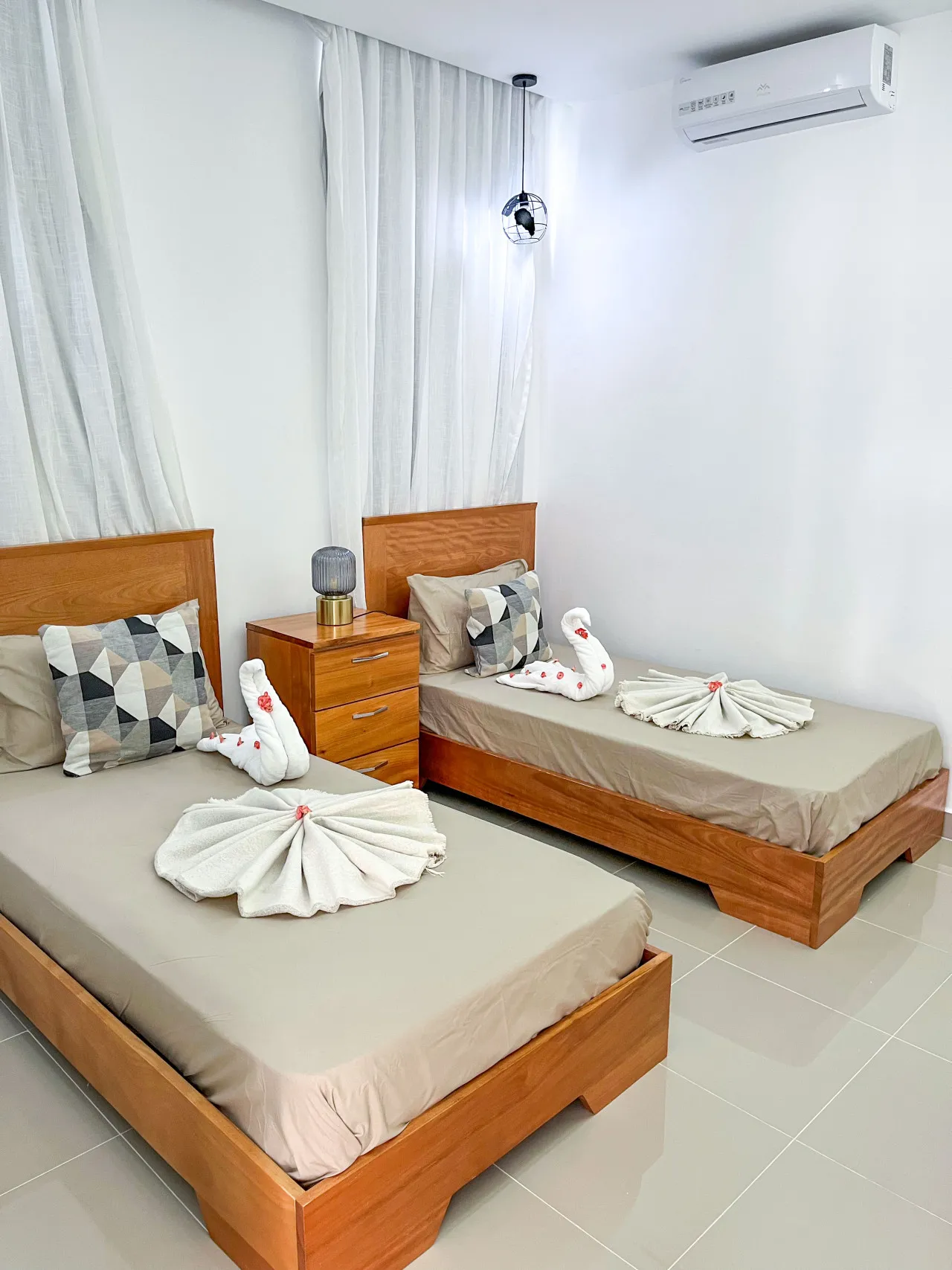 Experimente la satisfacción de ser dueño de su nuevo hogar en Bávaro: Exclusivas villas con piscina privada y amenidades premium desde US$152,250, cerca de las principales playas y atracciones de Punta Cana.