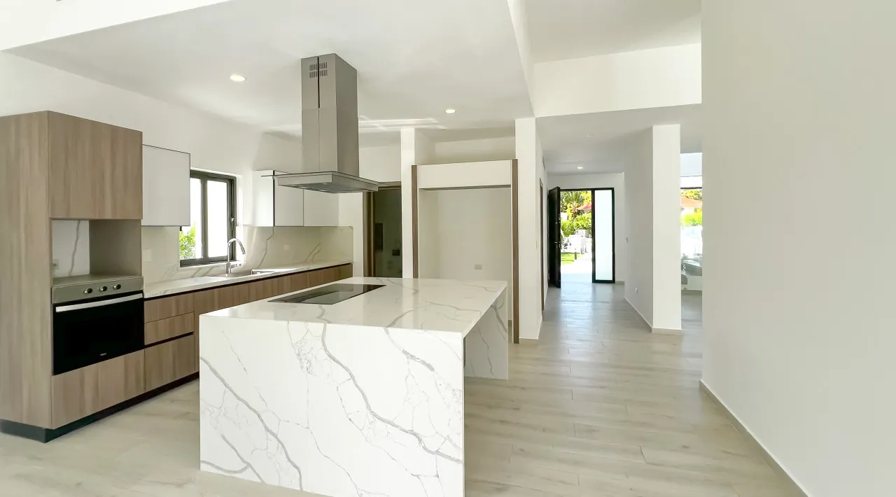 Your Luxury Retreat in Cocotal - Punta Cana: Exclusivity, Security, and High Return in a Unique Villa in the Dominican Republic