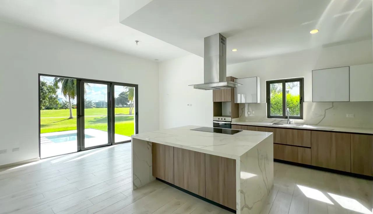 Your Luxury Retreat in Cocotal - Punta Cana: Exclusivity, Security, and High Return in a Unique Villa in the Dominican Republic
