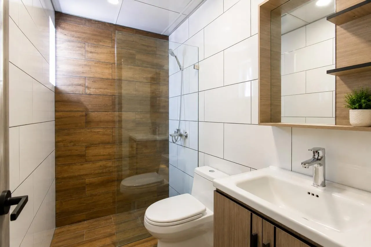 Ready-to-move-in apartment in Bávaro - Punta Cana with 2 bedrooms, a 45 m² terrace, and a bathroom for USD $114,900. Ready for immediate occupancy, Airbnb Friendly.