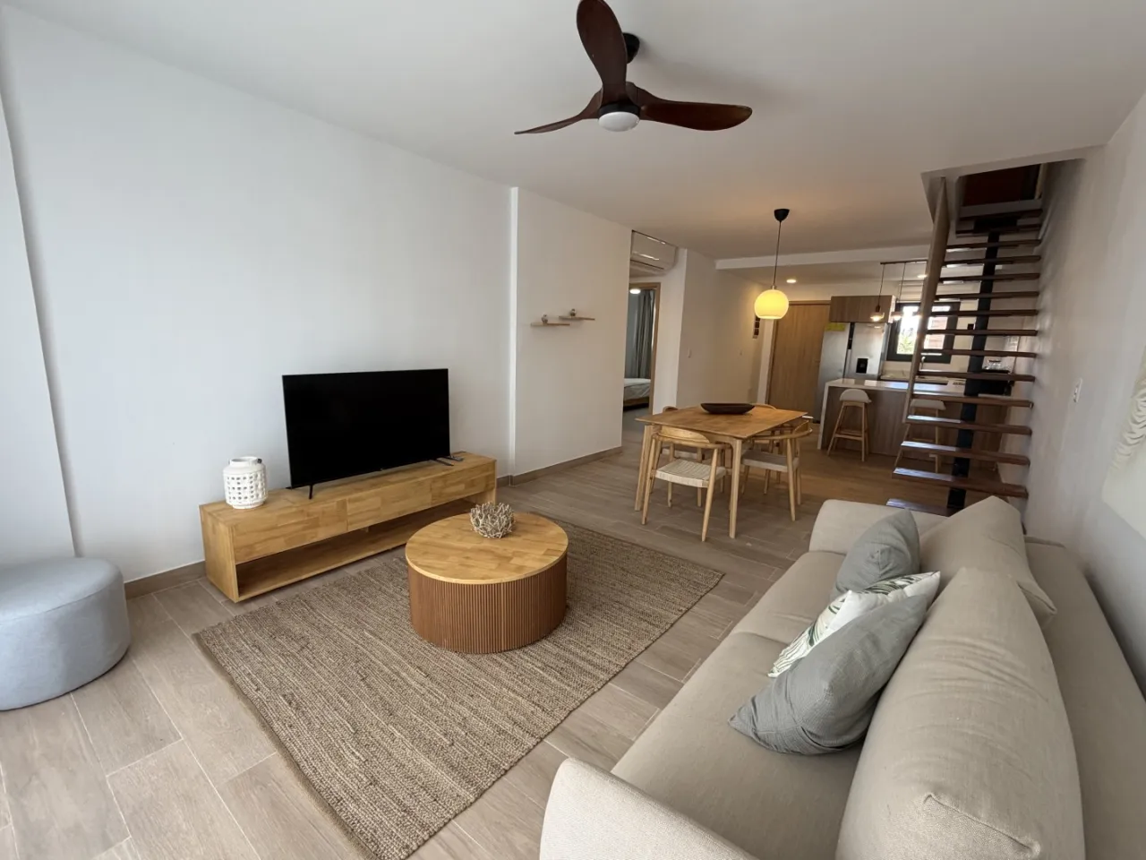 For Sale: 3-bedroom apartment in El Cortecito, Bávaro-Punta Cana with rooftop, jacuzzi, furnished and CONFOTUR Law, 12 minutes from the beach. photo 3