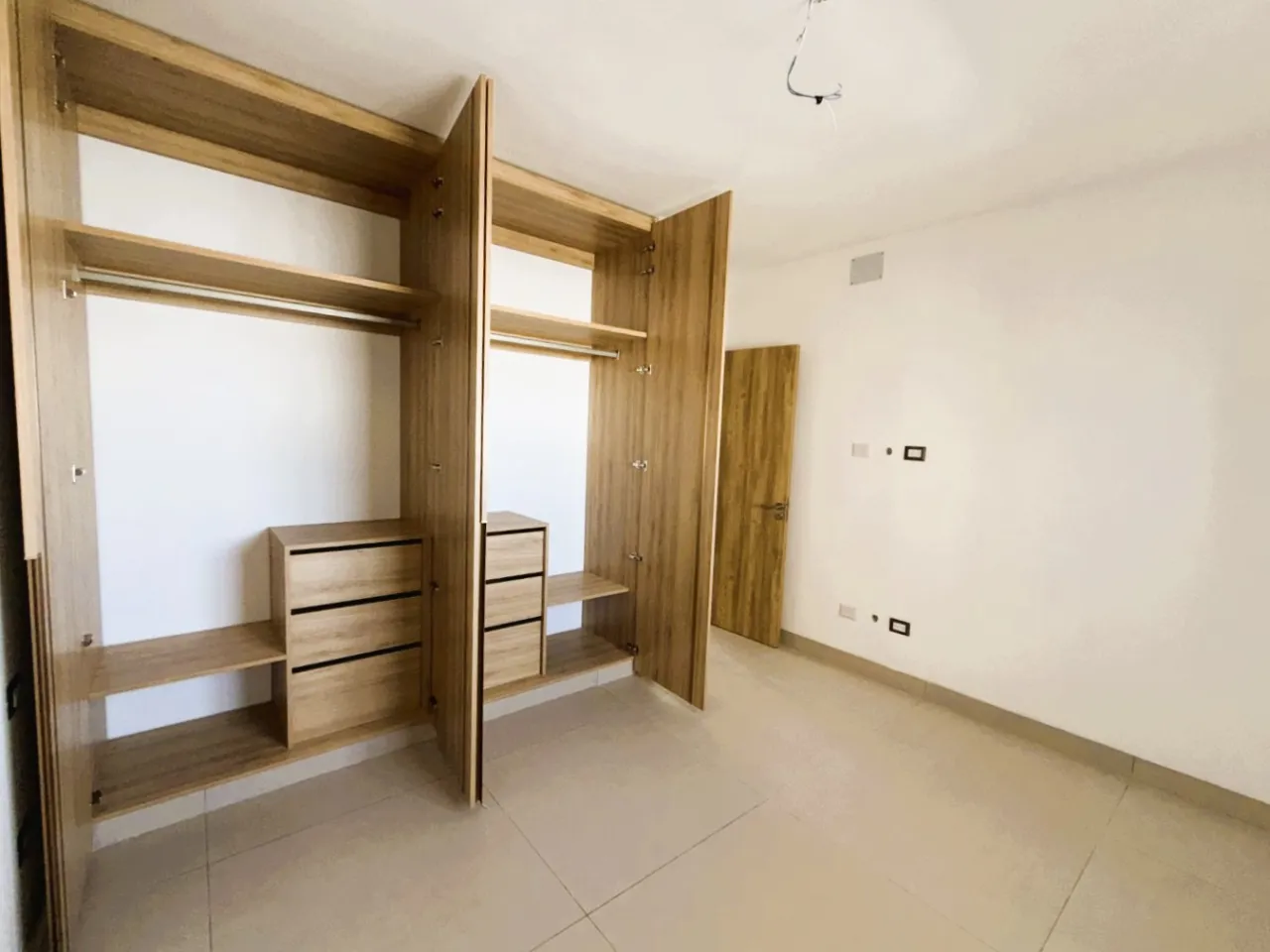 Penthouse de 3 habitaciones en El Cortecito, Bávaro. Con Rooftop y jacuzzi, amueblado ,ley CONFOTUR. A 12 min de la playa