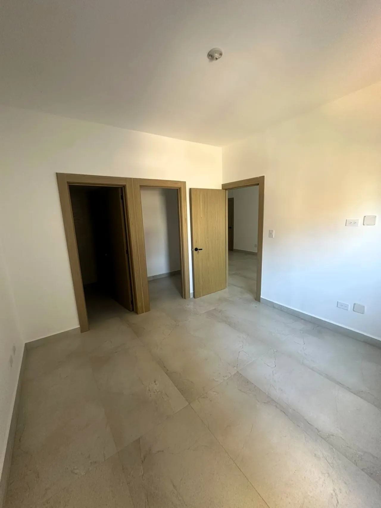 Apartamento Nuevo en la mejor zona de Evaristo Morales photo 1