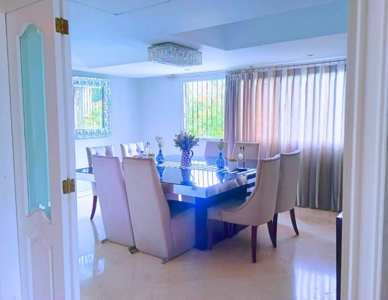Experience Classic Luxury in the Heart of Naco