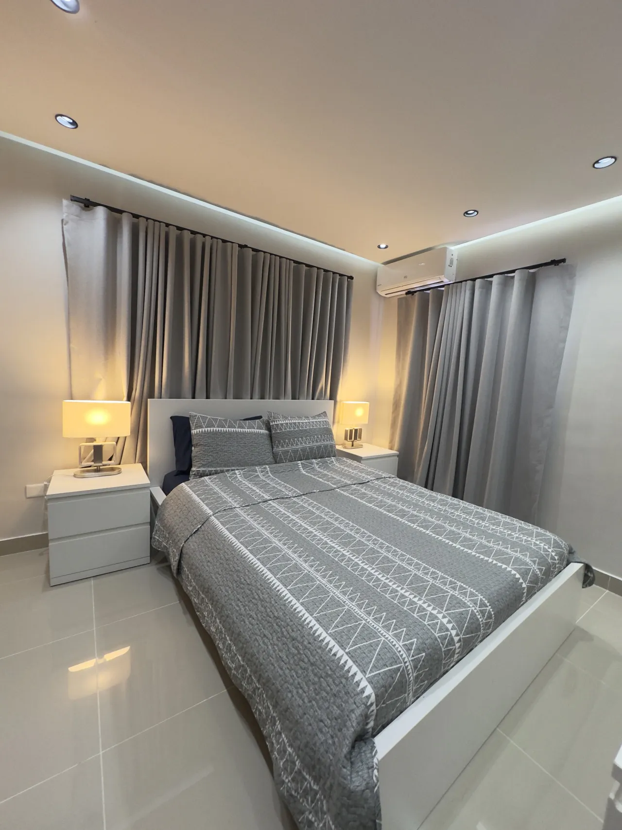 🏝 Furnished 1-Bedroom Apartment for Rent – Epic Residences