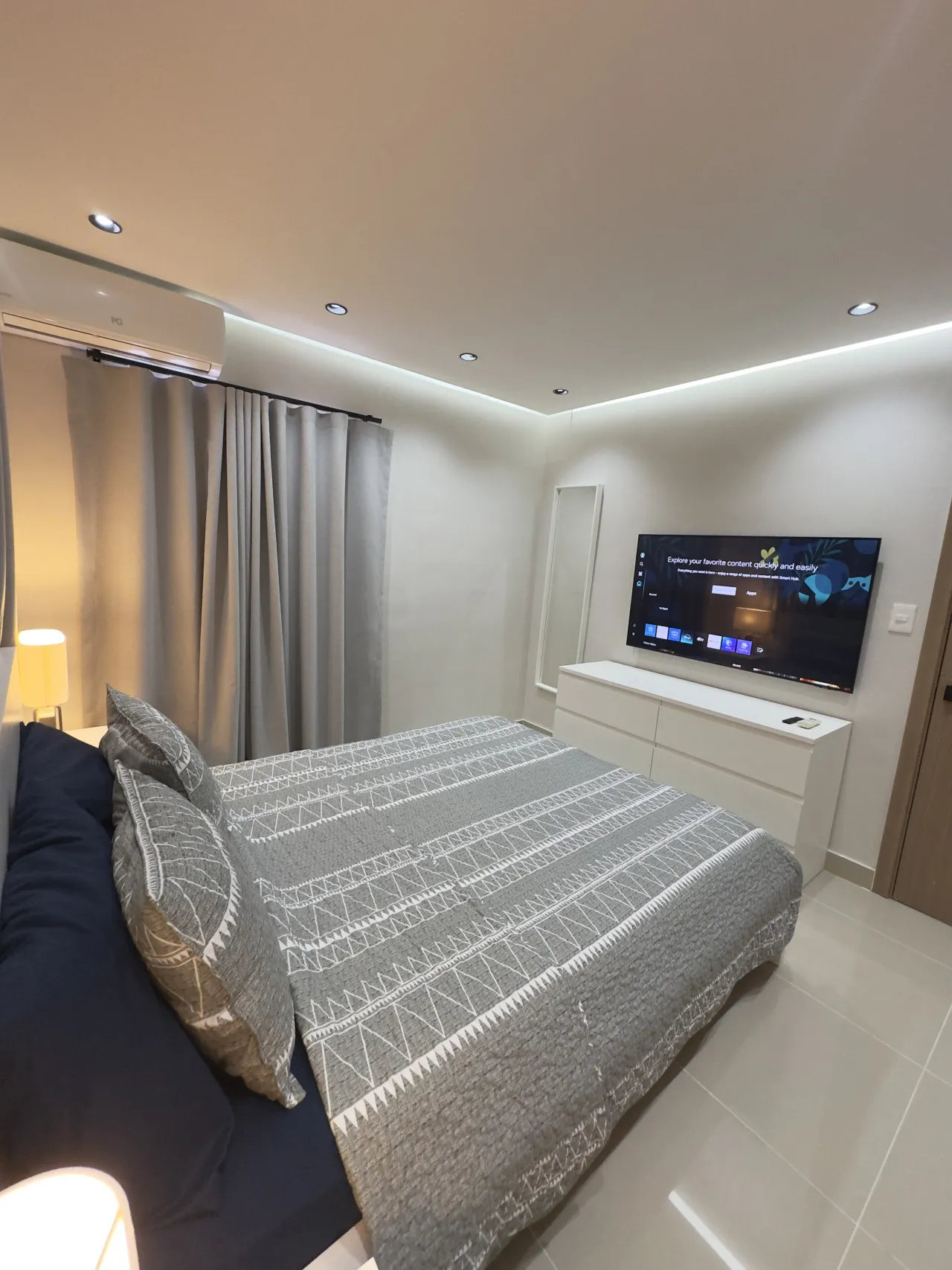 🏝 Furnished 1-Bedroom Apartment for Rent – Epic Residences