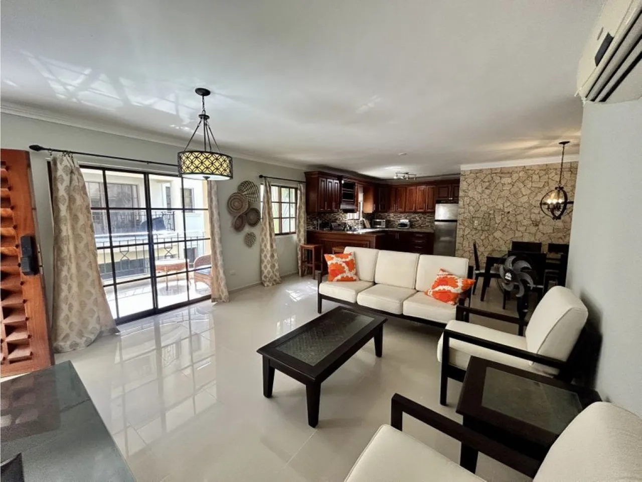 Beautiful and spacious 2 bedroom/2 bathroom condo within walking distance to the beach