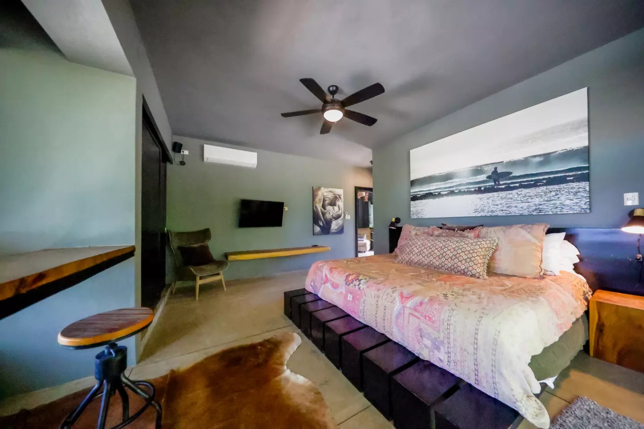 Exceptional villa designed by Hollywood producer, walking distance to Encuentro surf break