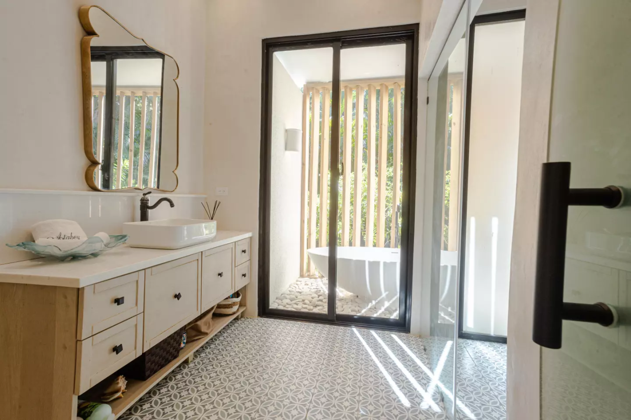 Stunning Villa in the exclusive gated community Sea Horse Ranch