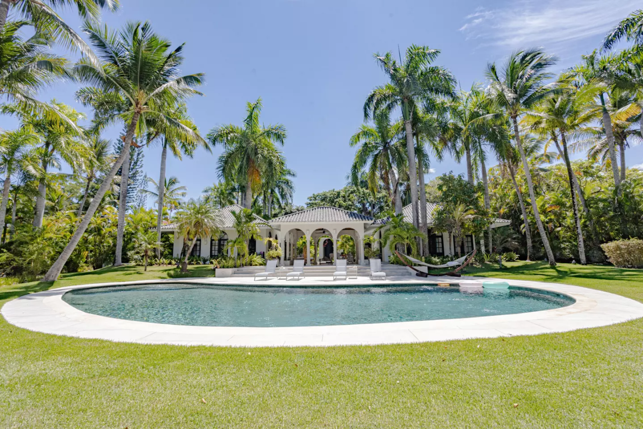 Stunning Villa in the exclusive gated community Sea Horse Ranch