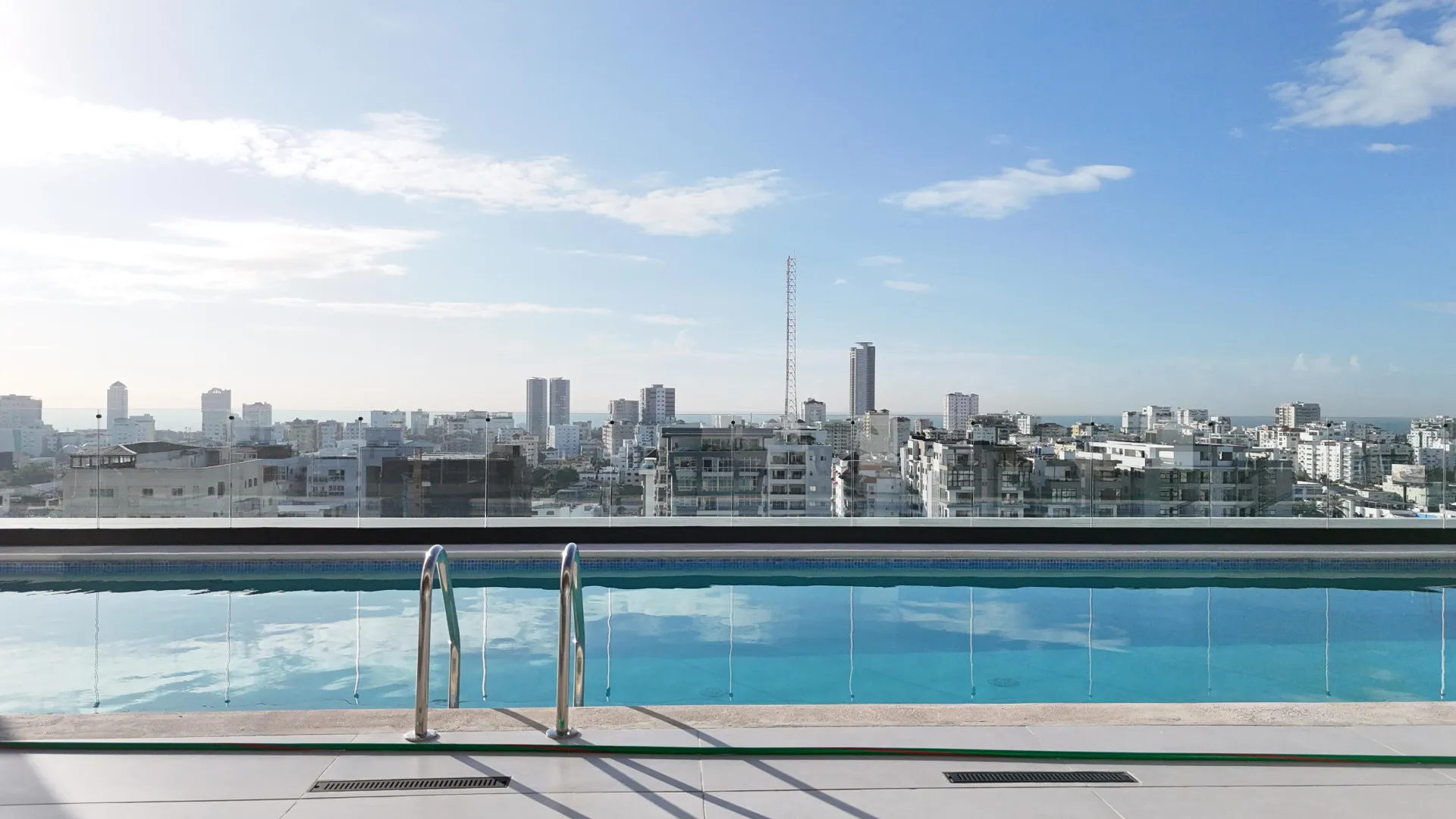 Brand new apartment in Evaristo Morales - For rent image 1