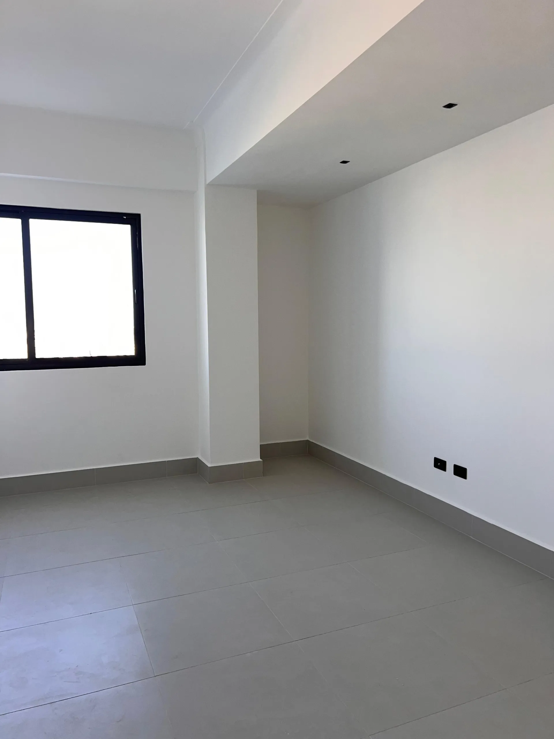 Brand new apartment in Evaristo Morales - For rent image 6