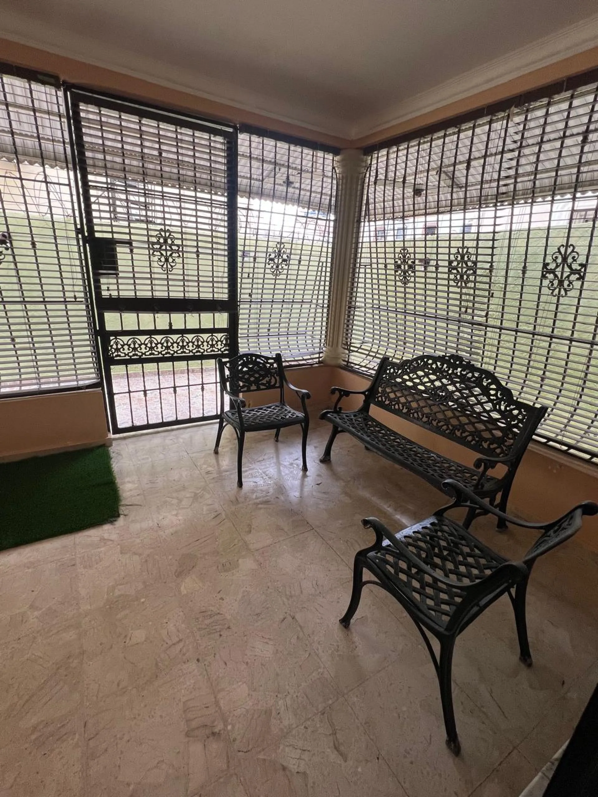 Two-level house, Santo Domingo Este. image 5