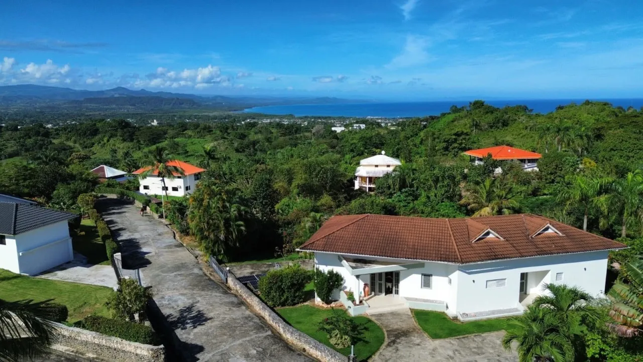 4-bedroom ocean view villa in Río San Juan image 3