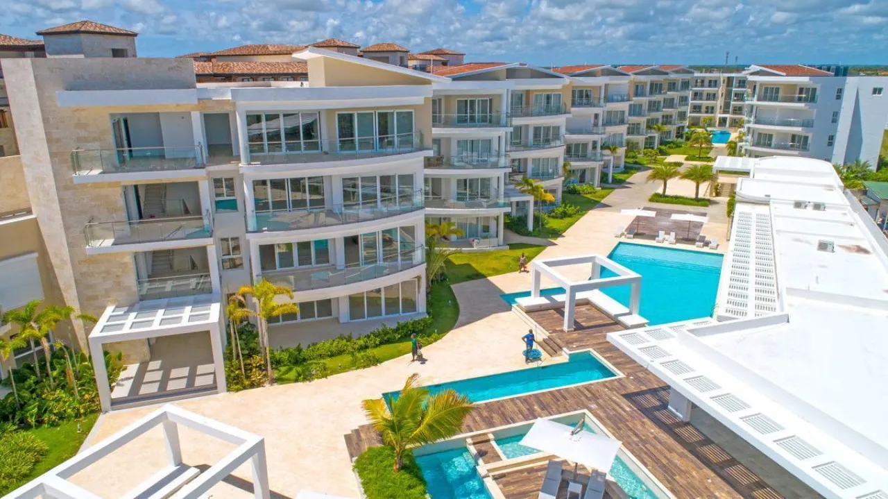 Your Dream Apartment on the Beachfront of Bávaro Beach image 2
