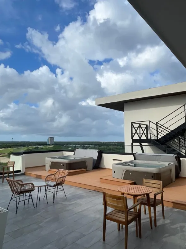 EXQUISITE 2BR CONDO AT LAS IGUANAS, CAP CANA