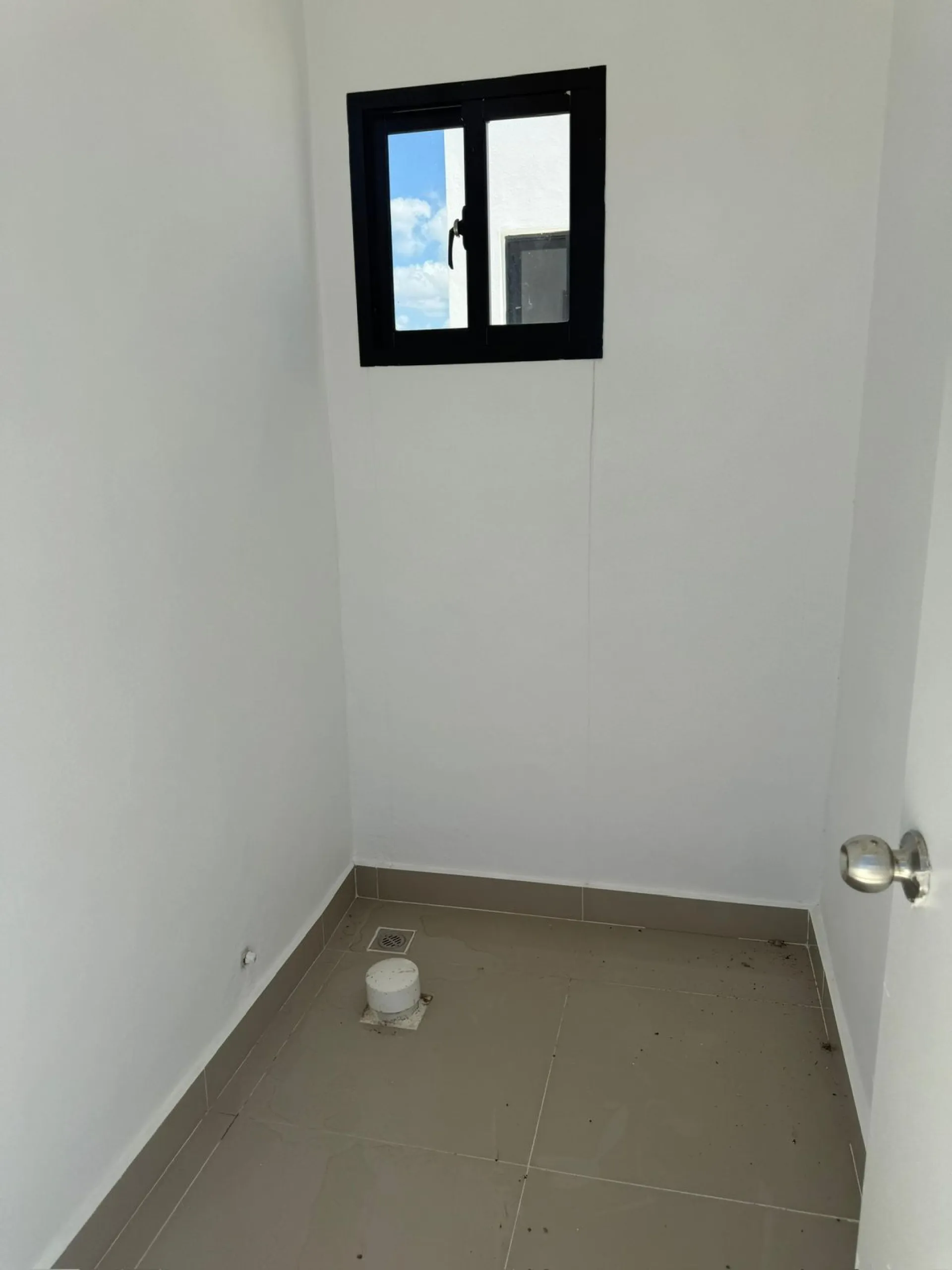 Spacious apartments in Santo Domingo Este image 8