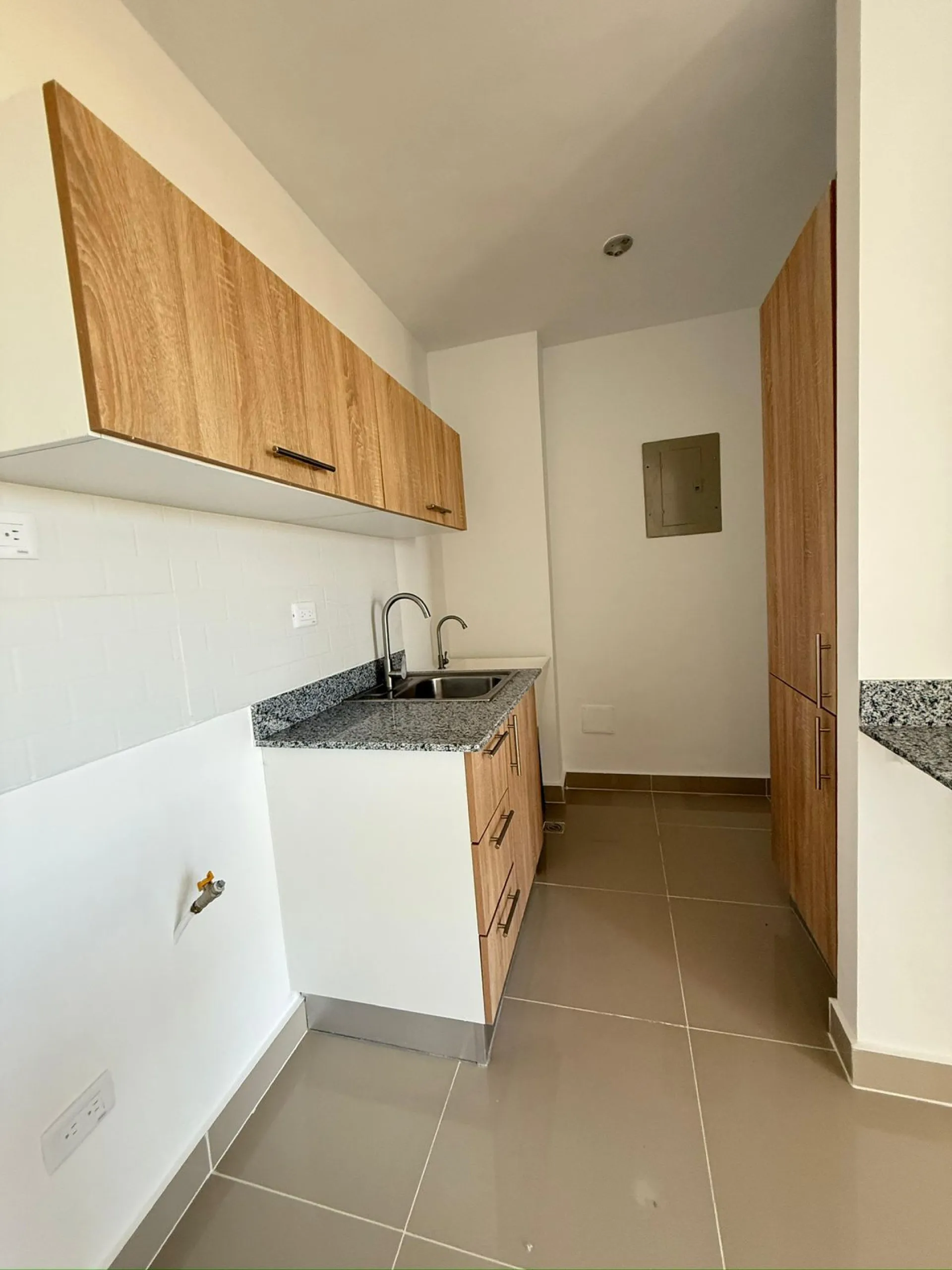 Spacious apartments in Santo Domingo Este image 11