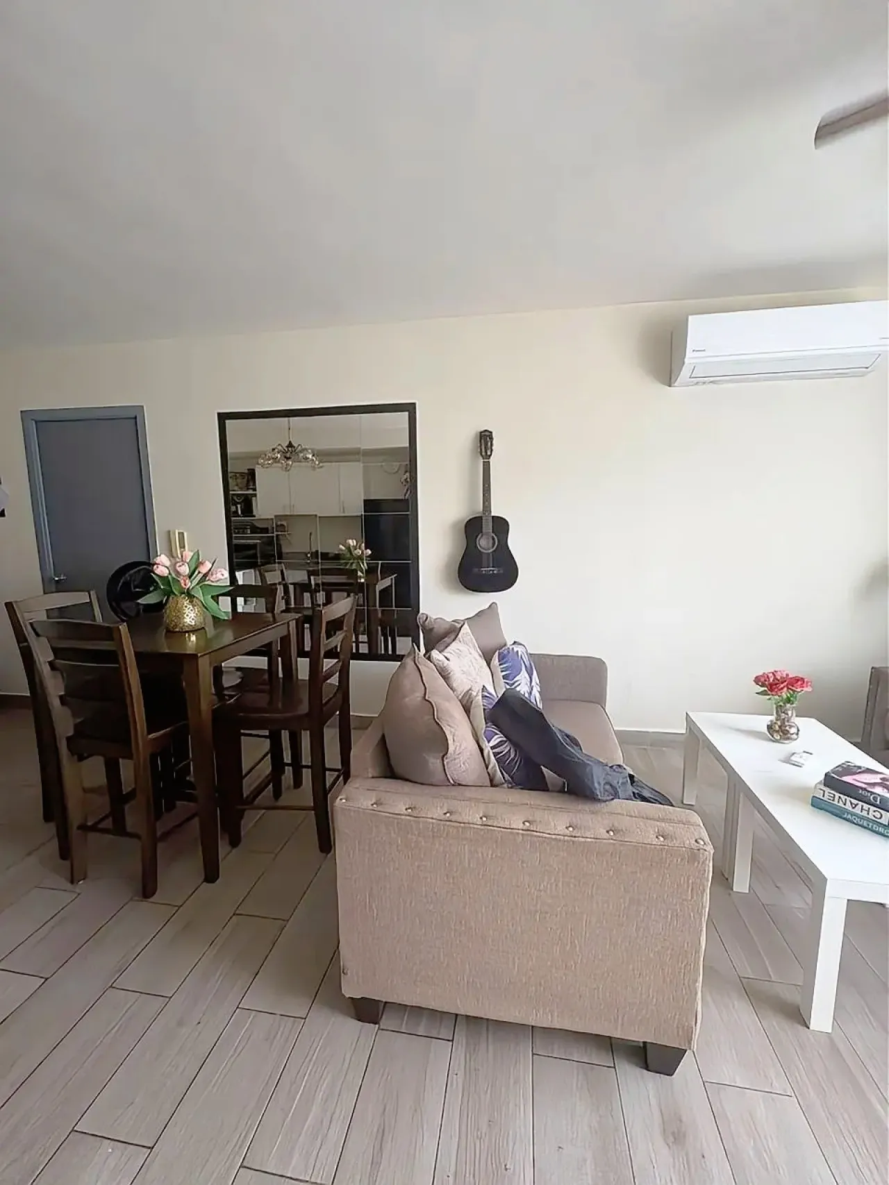 Fully furnished apartment image 19