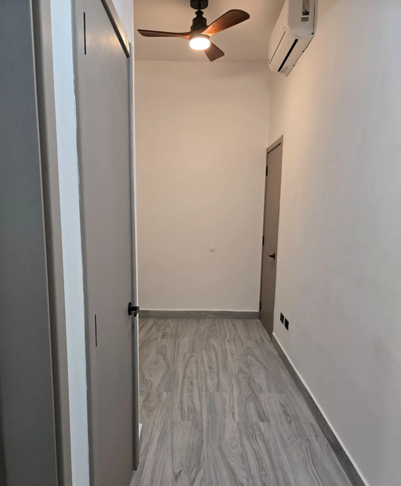 For Rent 3br/3bath Luxury Condo at PC Village image 32