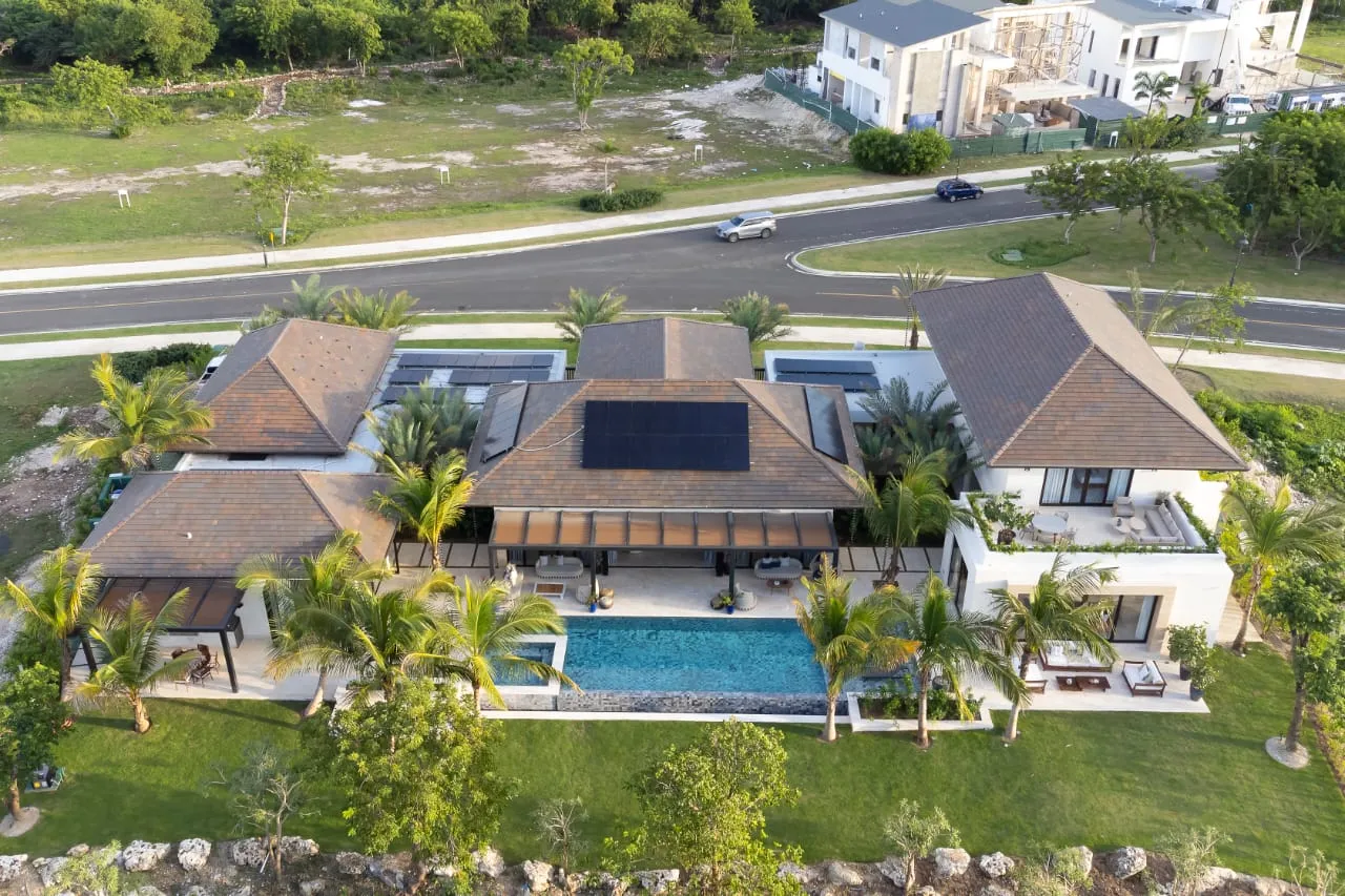 Luxurious and spacious villa in Cap Cana image 2