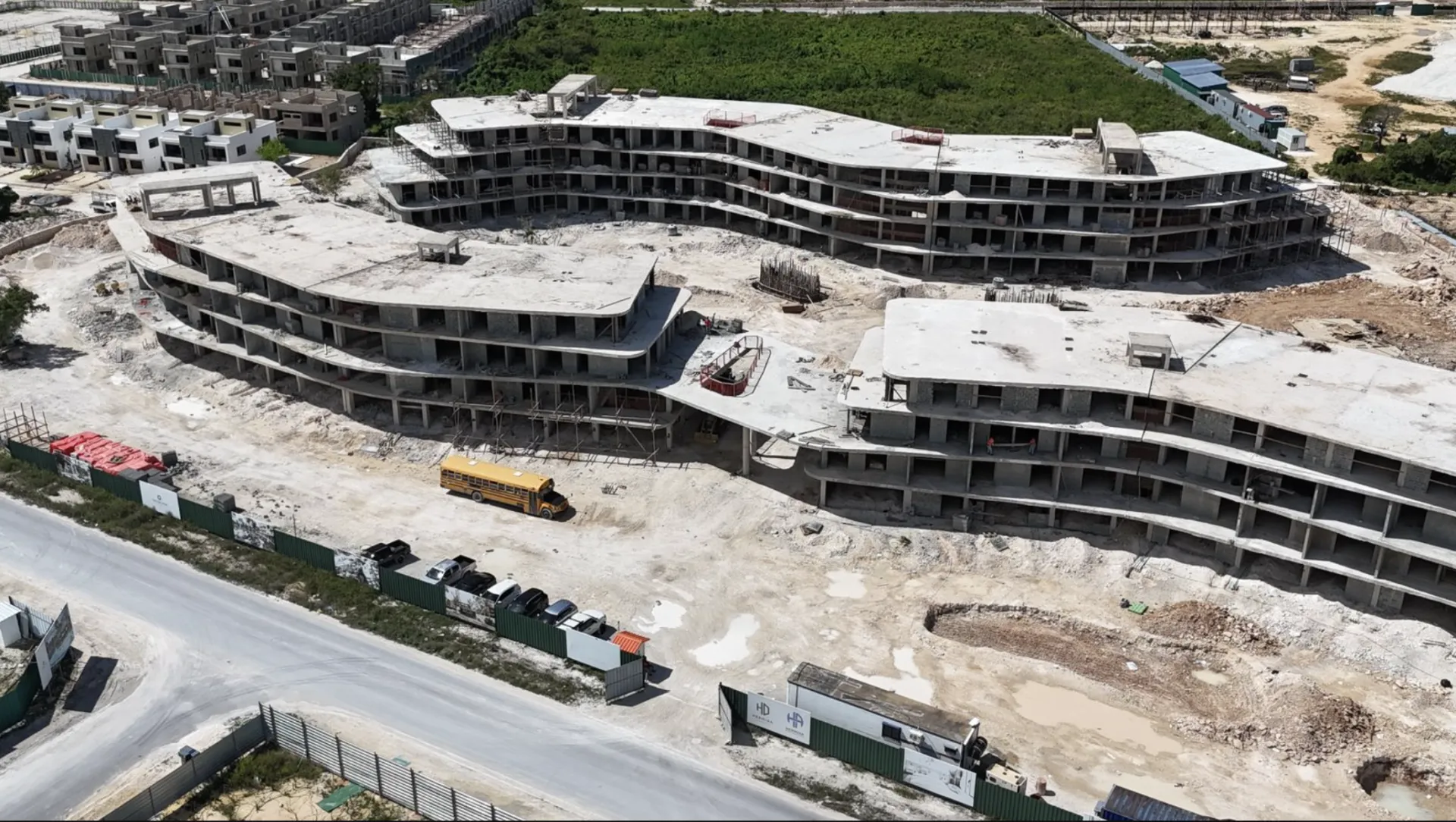 Modern apartments with top-quality finishes image 3