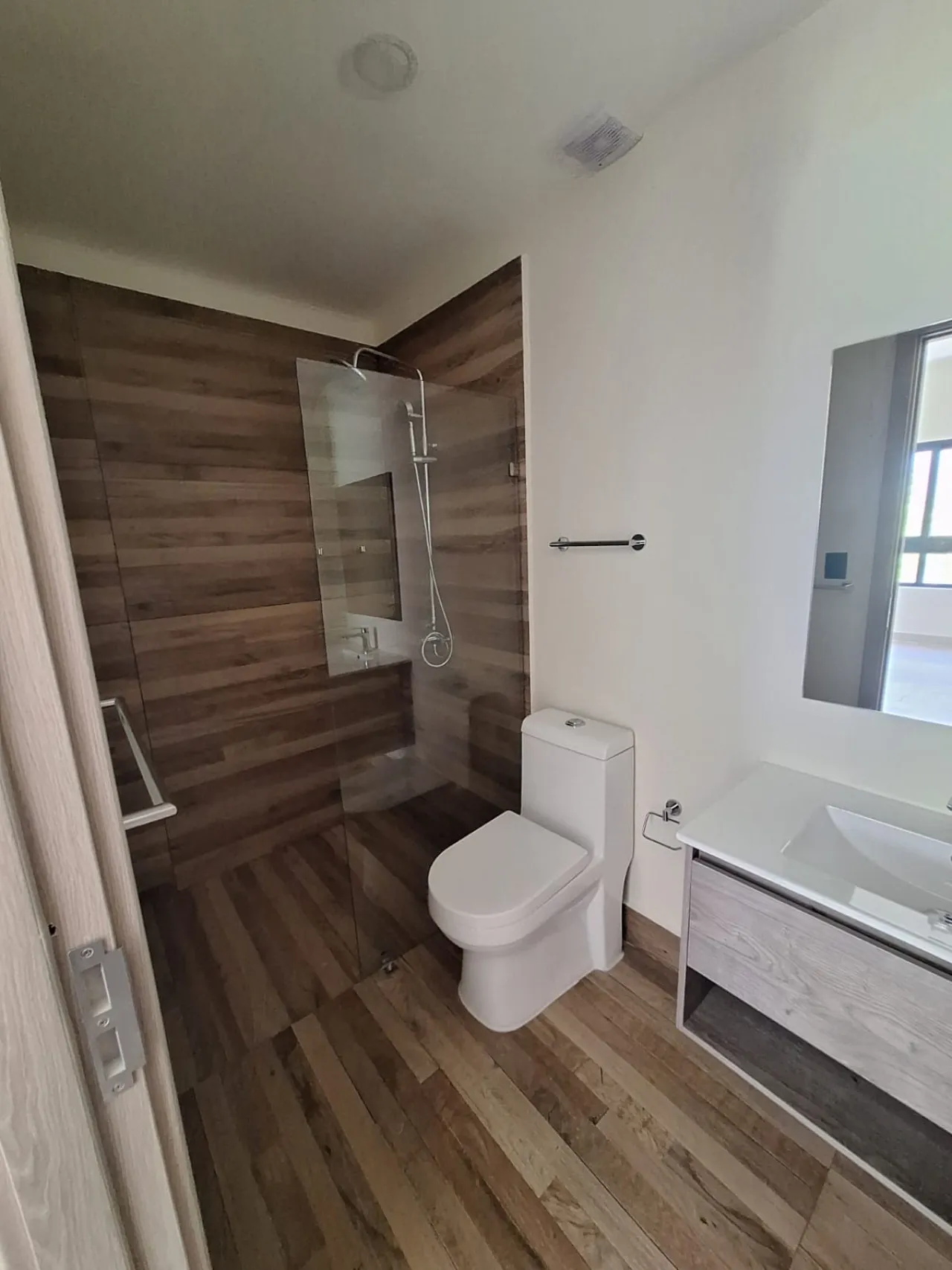 2 BEDROOM APARTMENT FOR RENT IN VISTA CANA US$ 1,300 image 4
