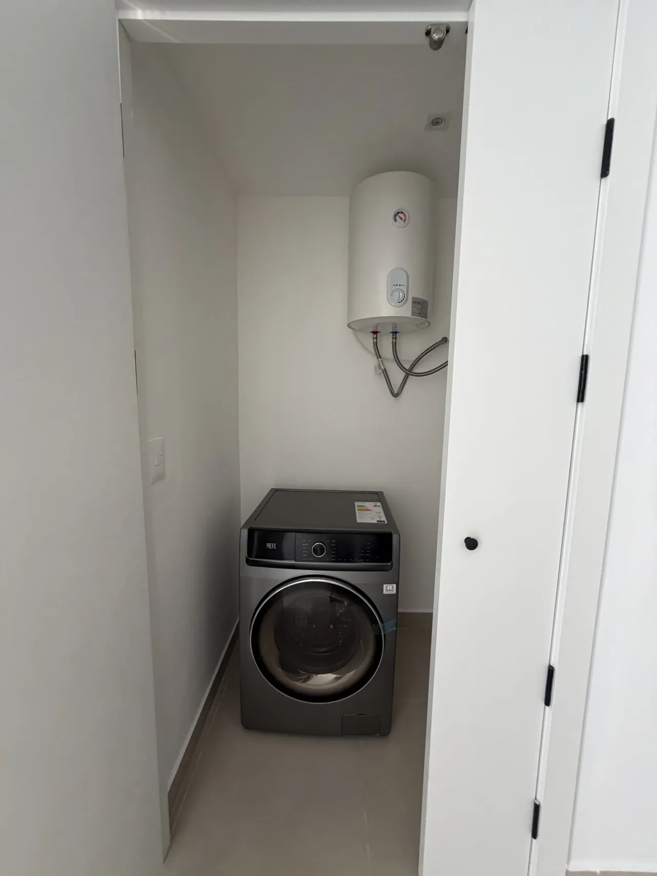 1 BEDROOM APARTMENT FOR RENT DOWNTOWN PUNTA CANA image 6