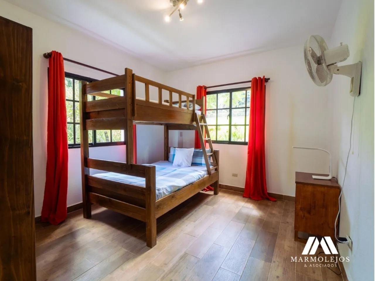 💰 Income-Producing Buena Vista Estate | 3 Villas on 15,700 m²