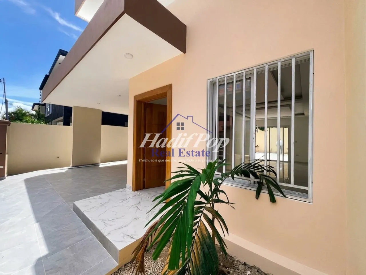 House for rent with pool photo 3