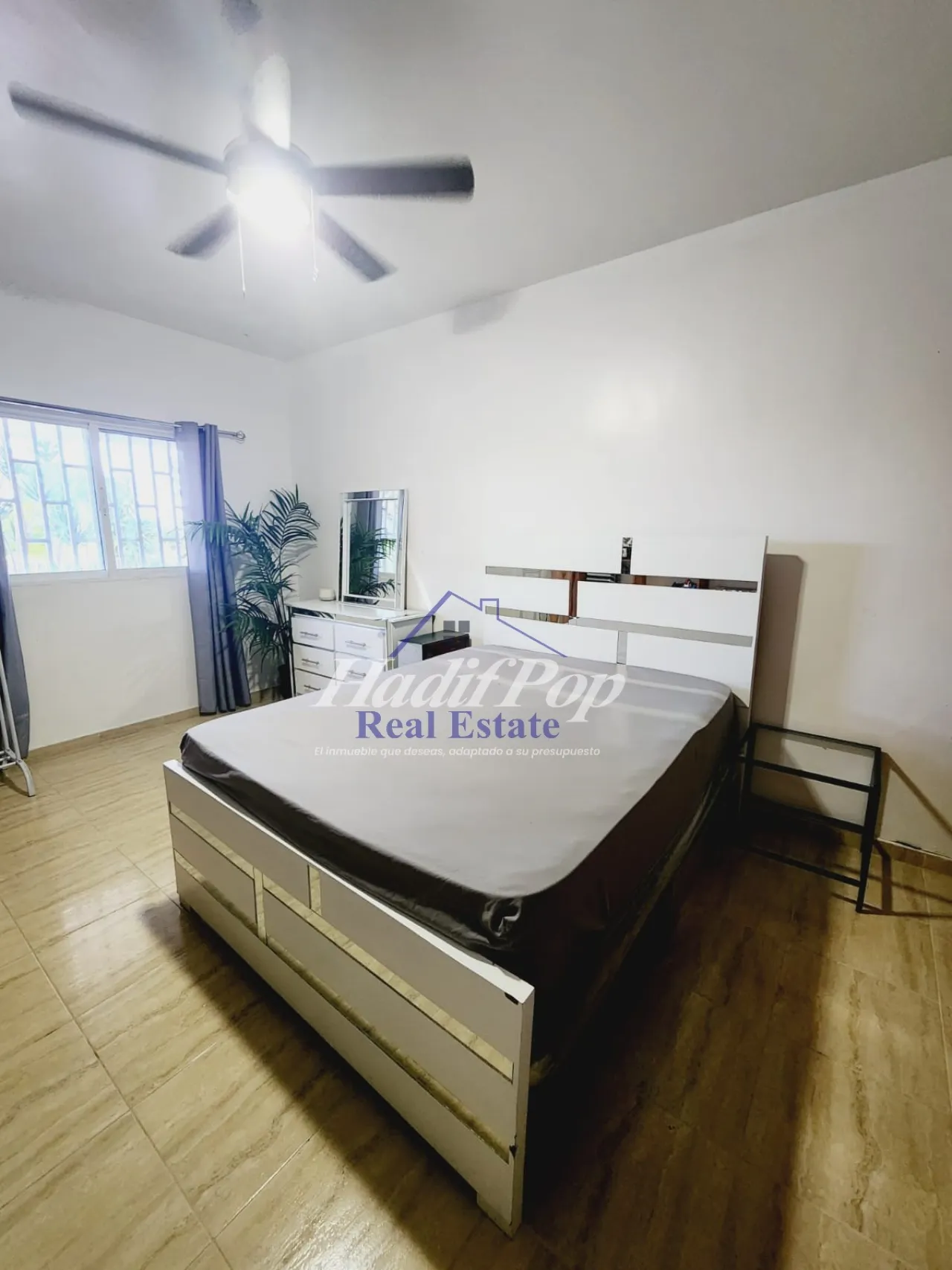 HOUSE FOR SALE WITH INCLUDED APARTMENT