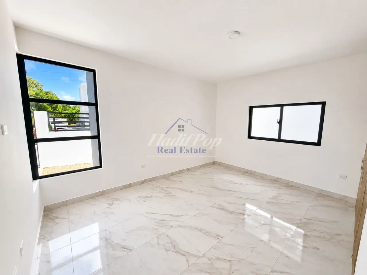 CASA  MINIMALISTA EN VENTA