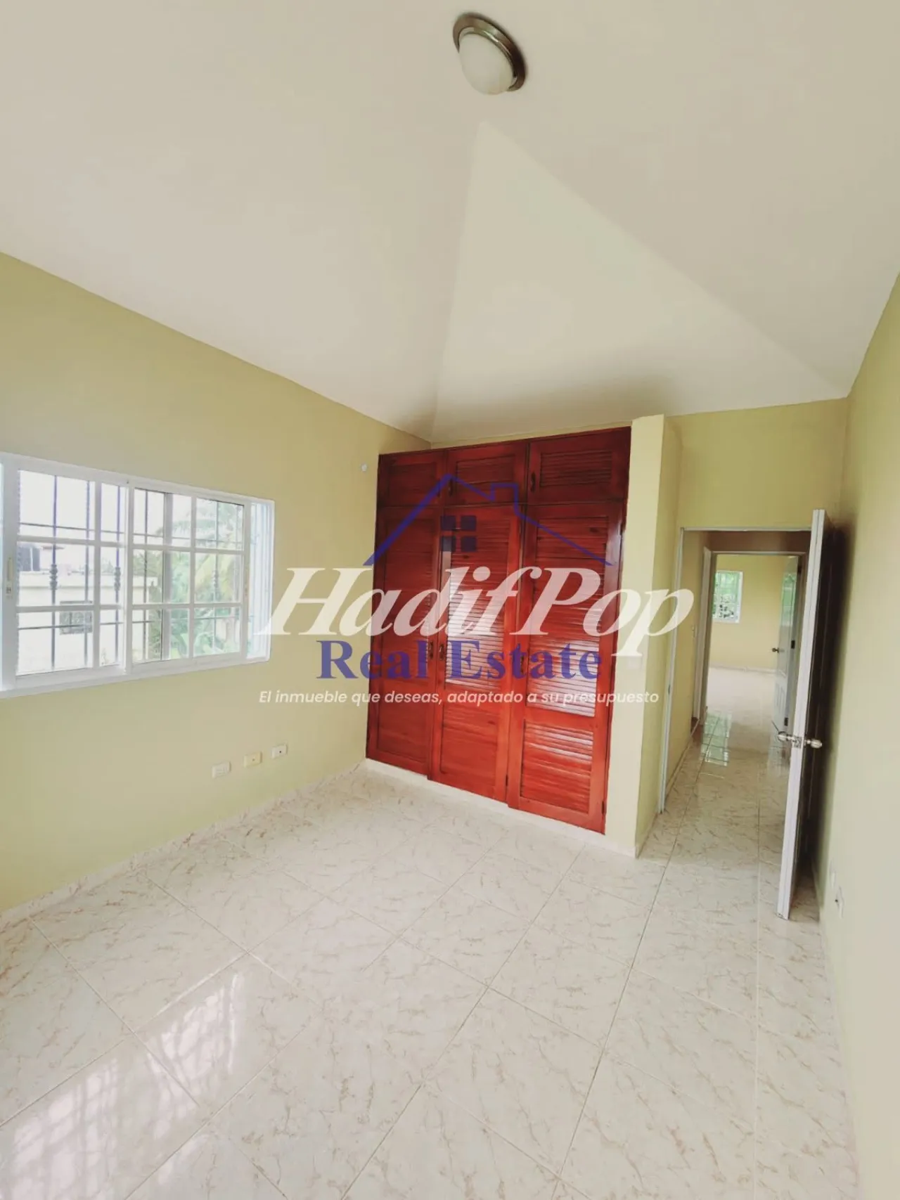RENT: Spacious 2nd Floor Apartment photo 2