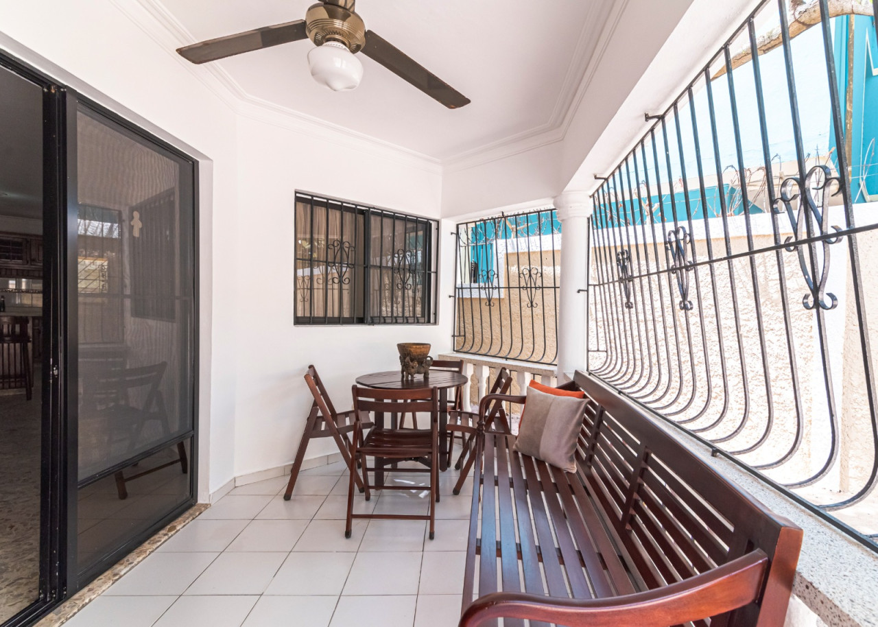 Luxury 2-level house, furnished and with a large patio in a privileged area of Puerto Plata