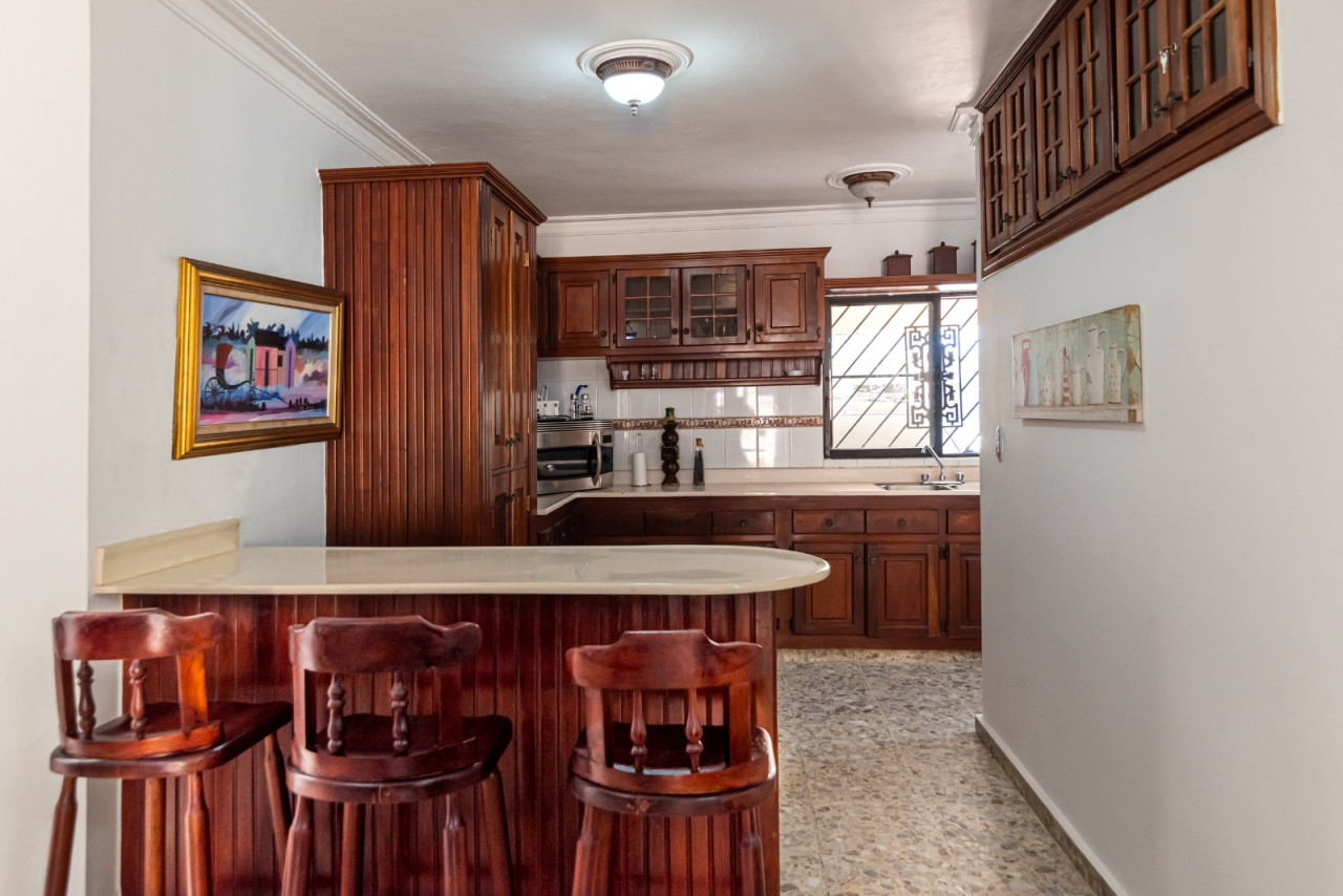 Luxury 2-level house, furnished and with a large patio in a privileged area of Puerto Plata